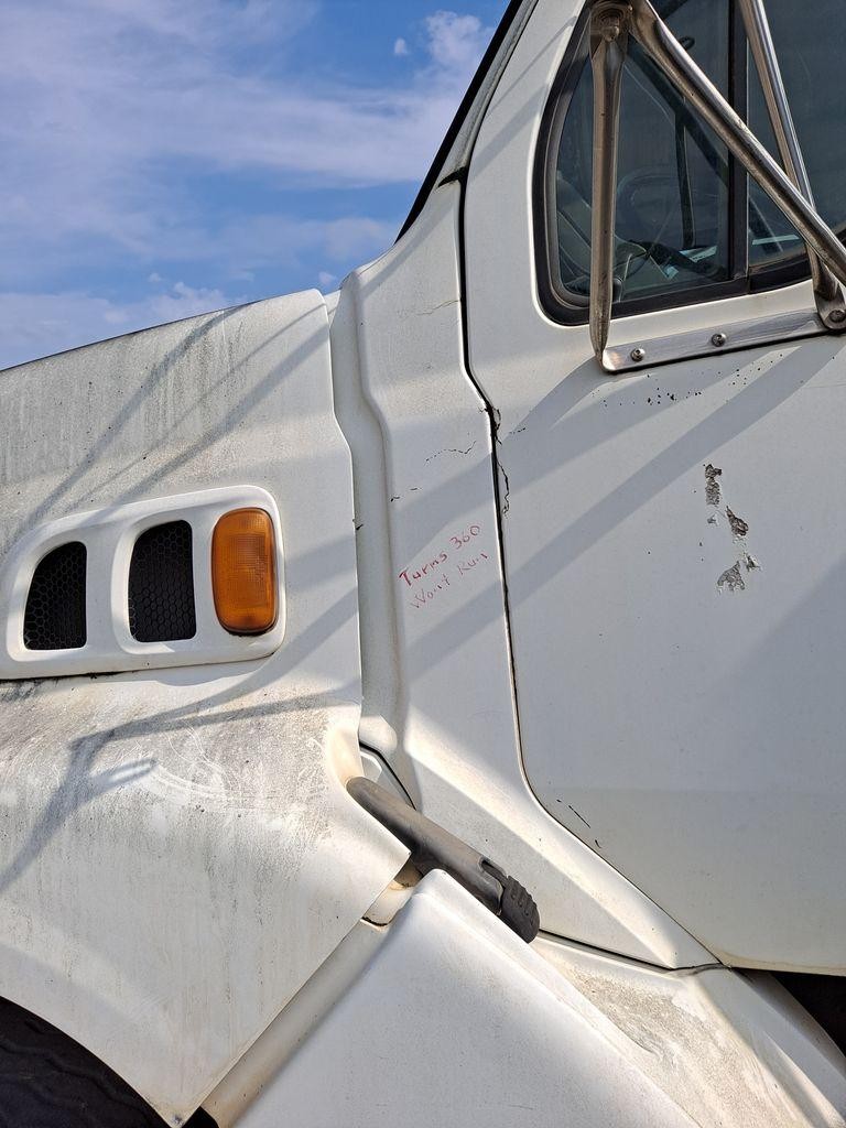 For 2001 STERLING L9500 COWL Left ,  GA
