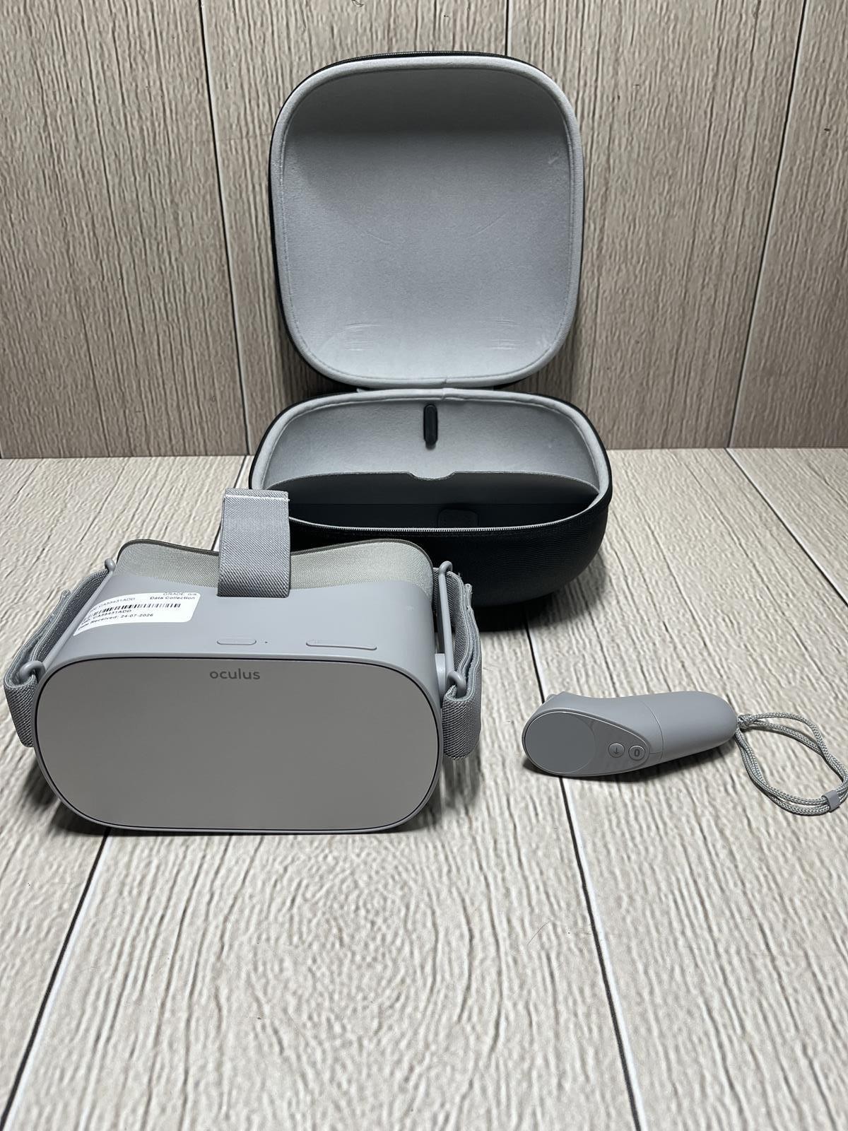 OCULUS MH-A64 W/CONTROLLER AND TRAVEL CASE -NO CHARGER, NO GLASSES SPACER-