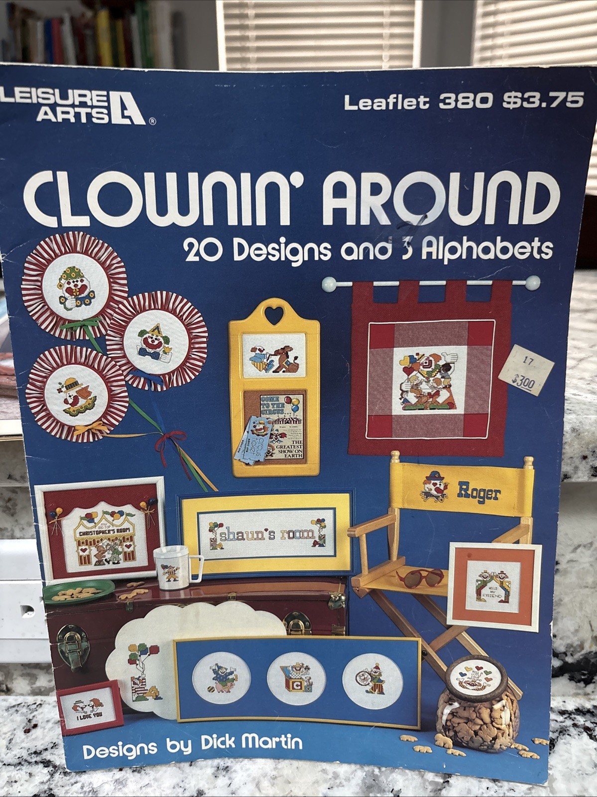 Leisure Arts 380 CLOWNIN' AROUND 20 Designs & 3 Clown Alphabets