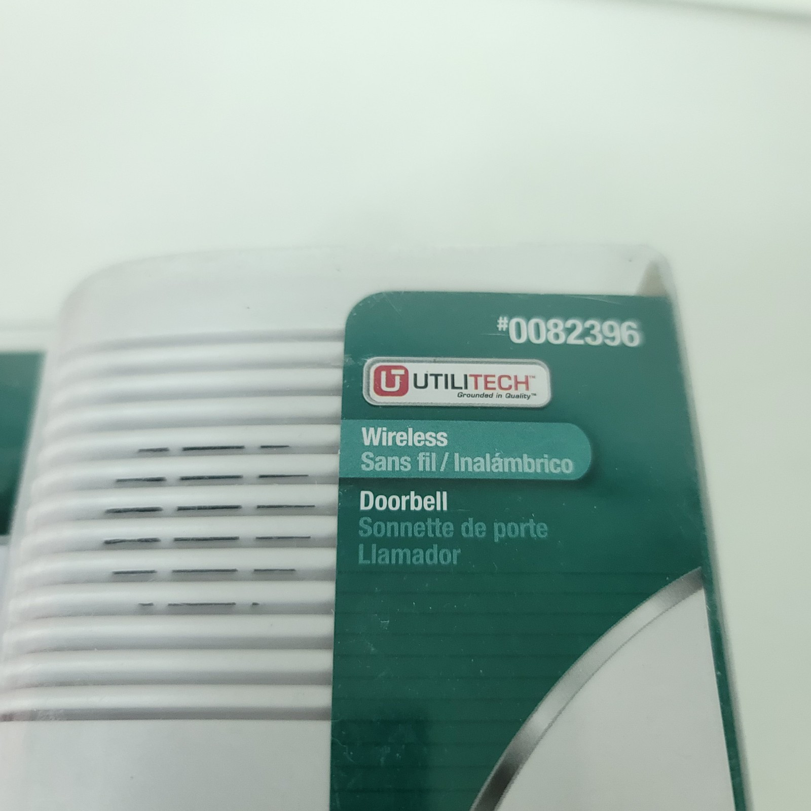Utilitech Wireless Doorbell Plug-in 75' Range 2 Sounds #0082396 NEW Sealed