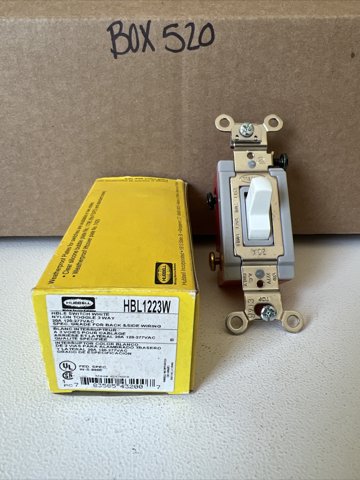 Hubbell HBL1233W Switch
