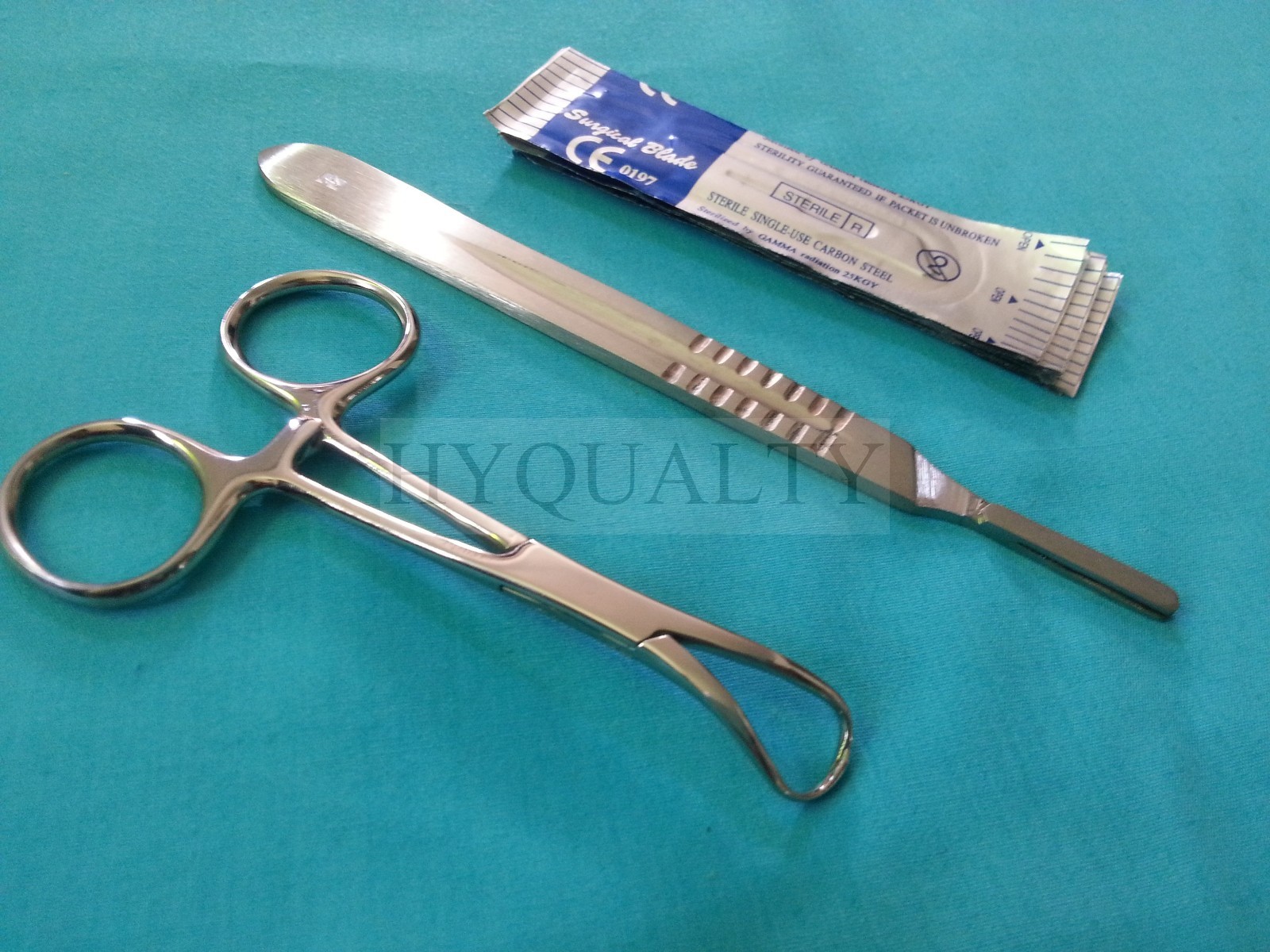BACKHAUS TOWEL CLAMP 3.5"+SCALPEL HANDLE #4+5 SURGICAL BLADES #22