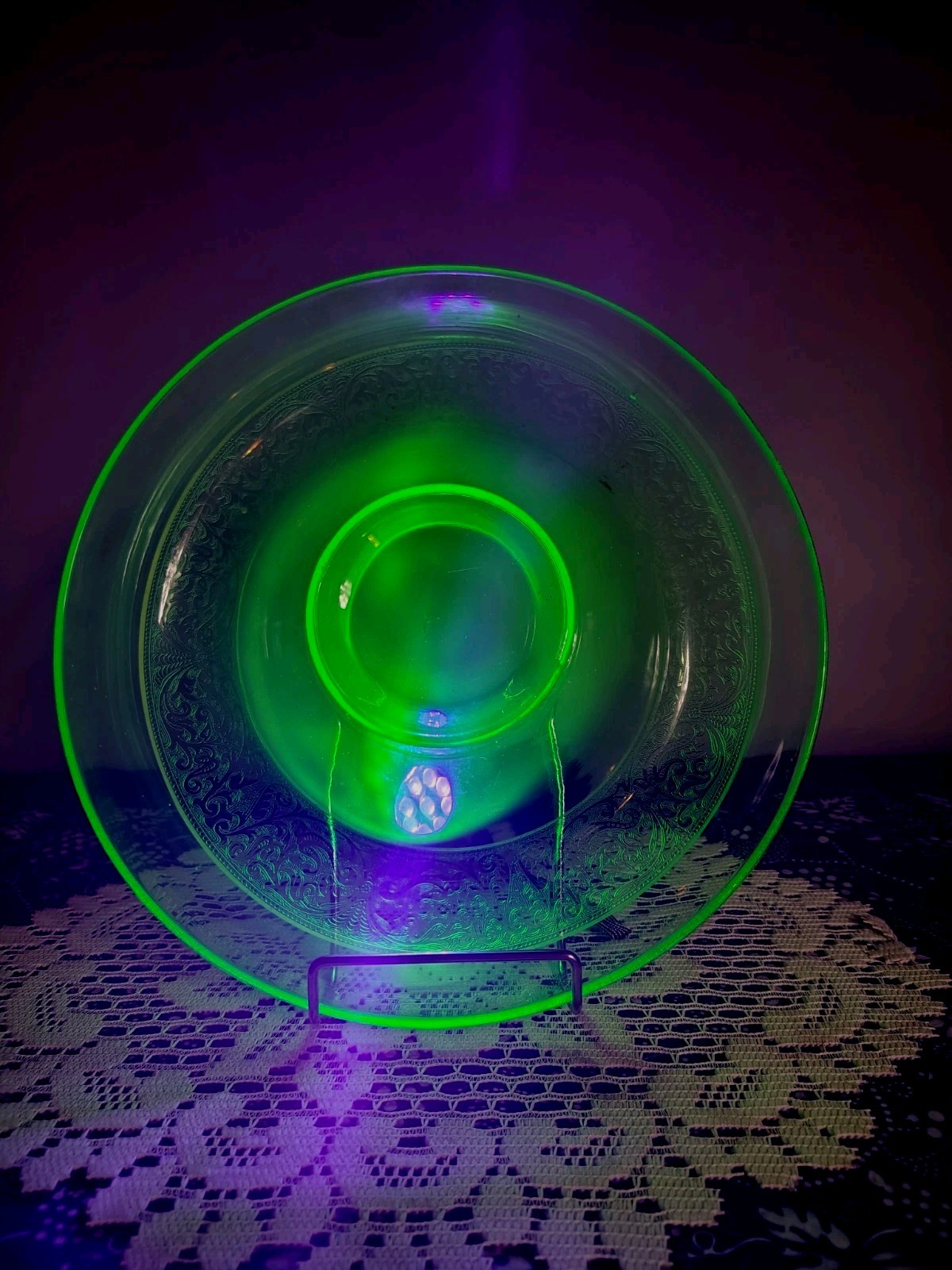 Uranium Glass Horderves Dish (Gold Rimmed)