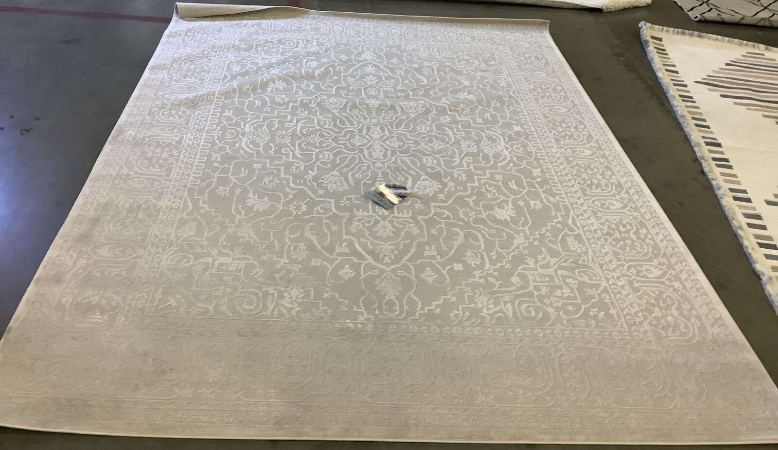 CREME / IVORY 8'-0" x 10'-0" Stained Rug, Reduced Price 1172673223 RFT670D-8