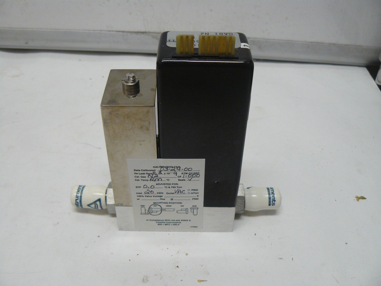 Unit Instruments UFC-1100 mass flow controller range 4 SLM gas N2
