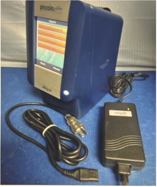 Abaxis Piccolo Xpress 1100-1000 Blood Chemistry Analyzer (Portable)
