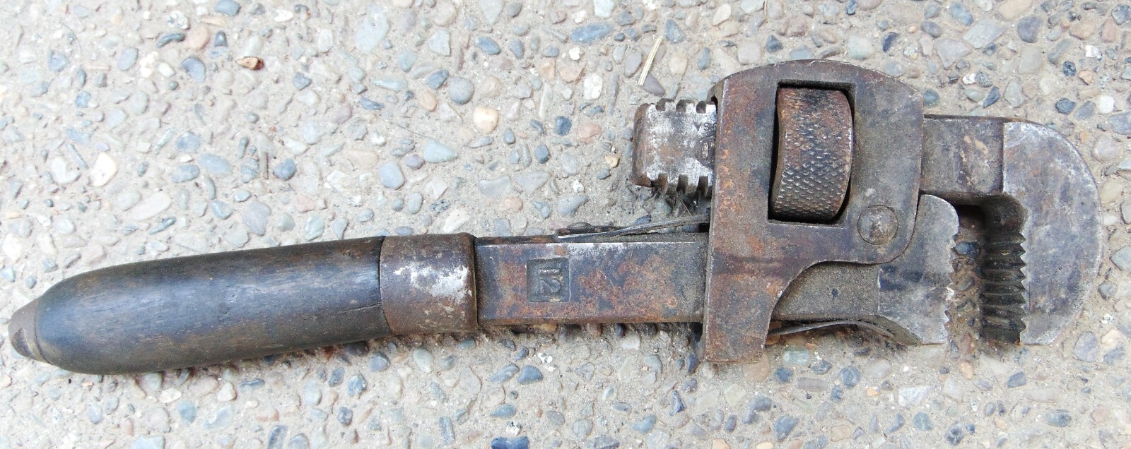 ANTIQUE 12"  PEXTO ADJUSTIBLE PIPE WRENCH  W. WOOD HANDLE ~ MADE IN USA