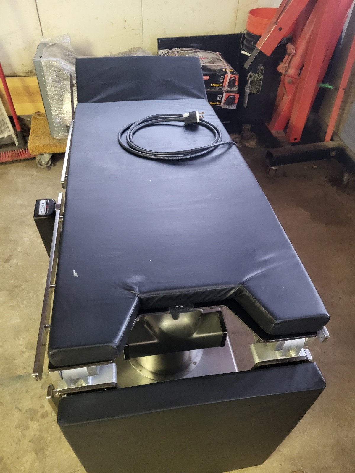 Skytron Elite 6002 Surgical Operating Table with Hand Control and Extension Pads