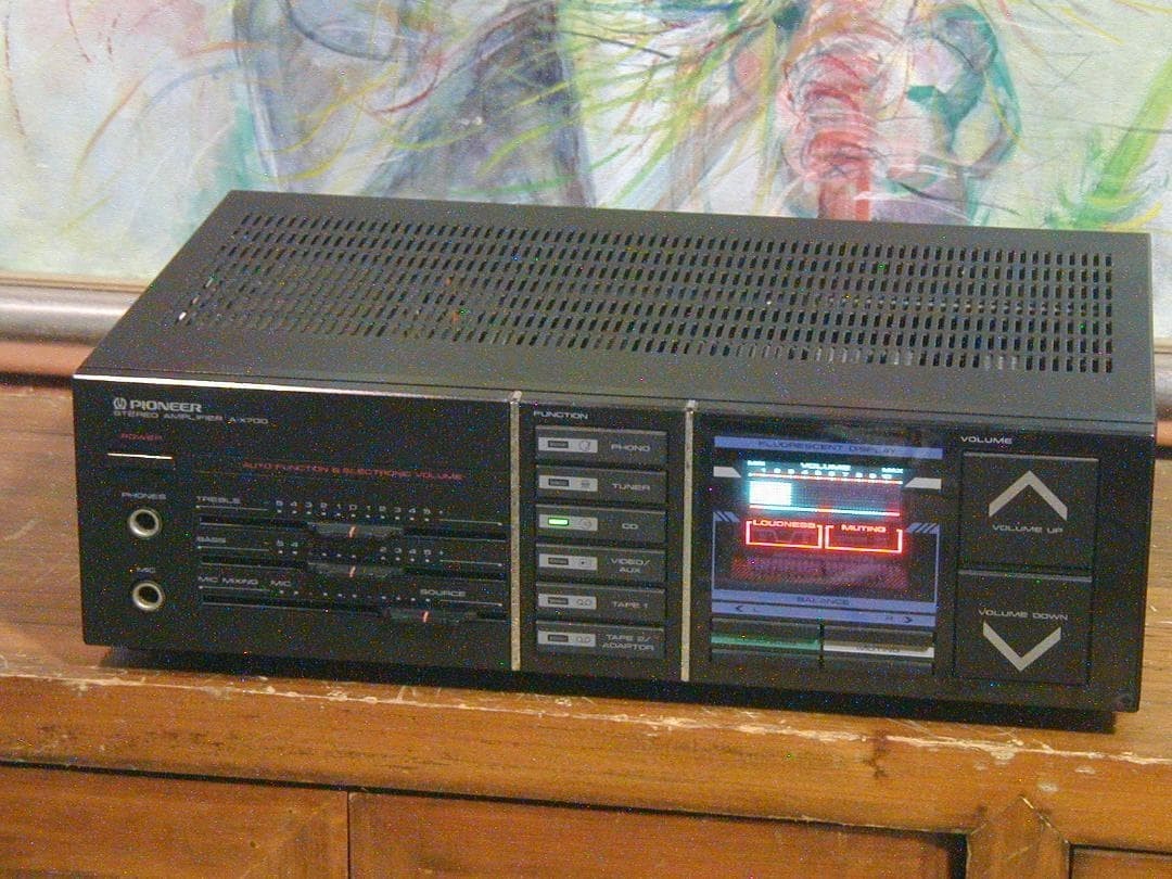 Pioneer A-X700 STEREO AMPLIFIER 70W+70W 8Ω Black AC100V 50/60Hz 110W