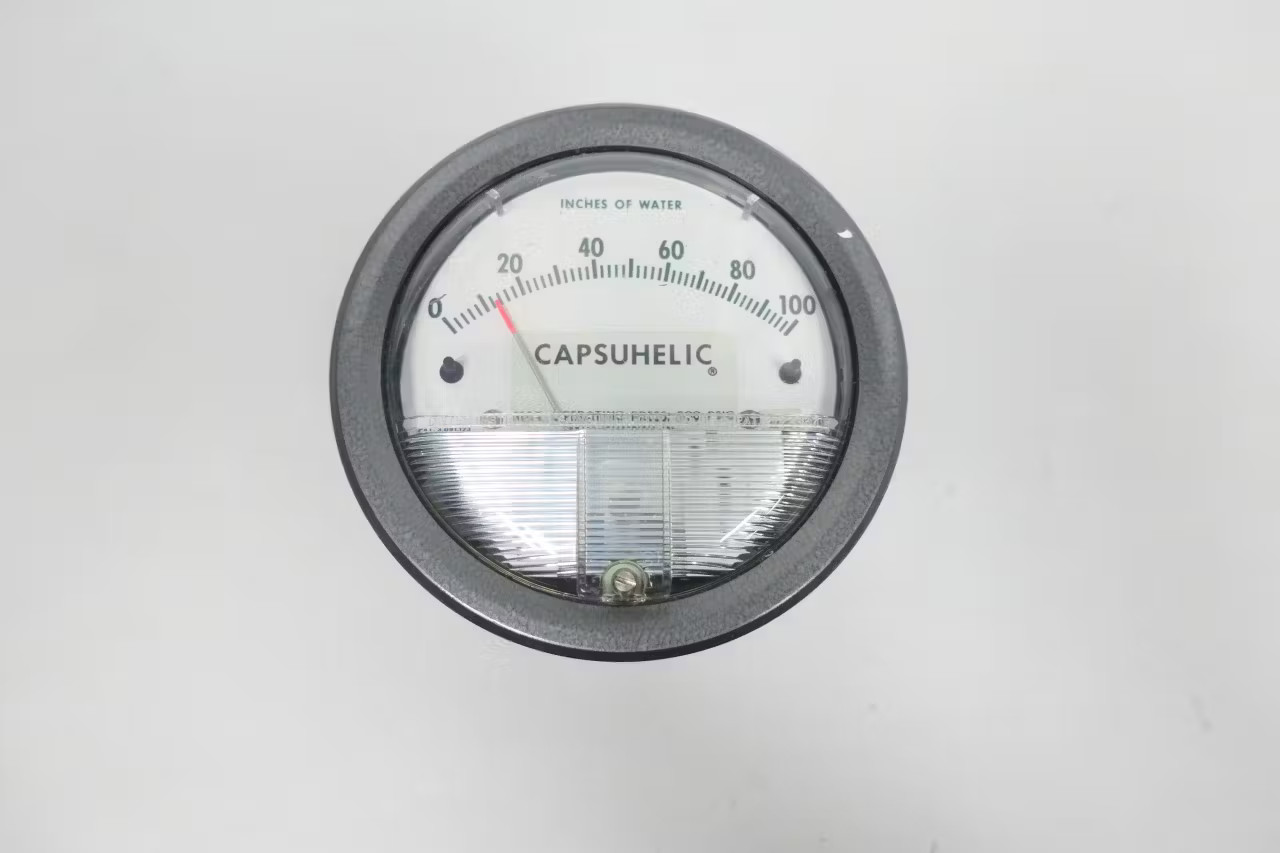 Dwyer 4100C Capsuhelic Pressure Gauge 4in 0-100in-h2o