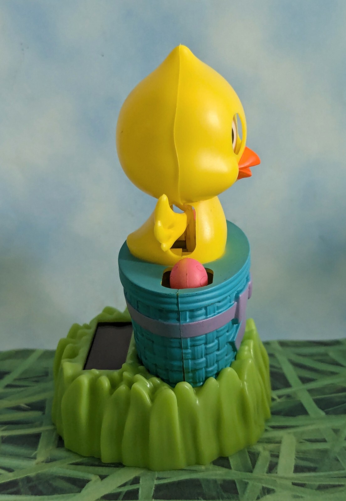 Solar Dancing Yellow Chick inside Easter Basket ~ 2016 ~ Dances in Sun ~ New! B