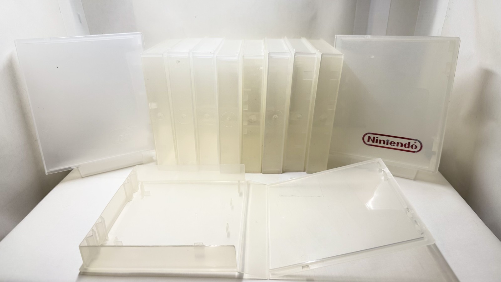 NES:Lot of 11 Vintage Plastic Cases-NES Cartridge Storage -1 NES Logo-10 Generic