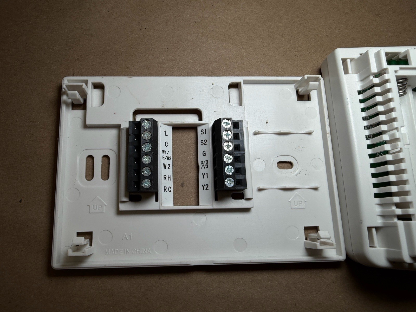 Braeburn 5220 Universal Programmable Thermostat