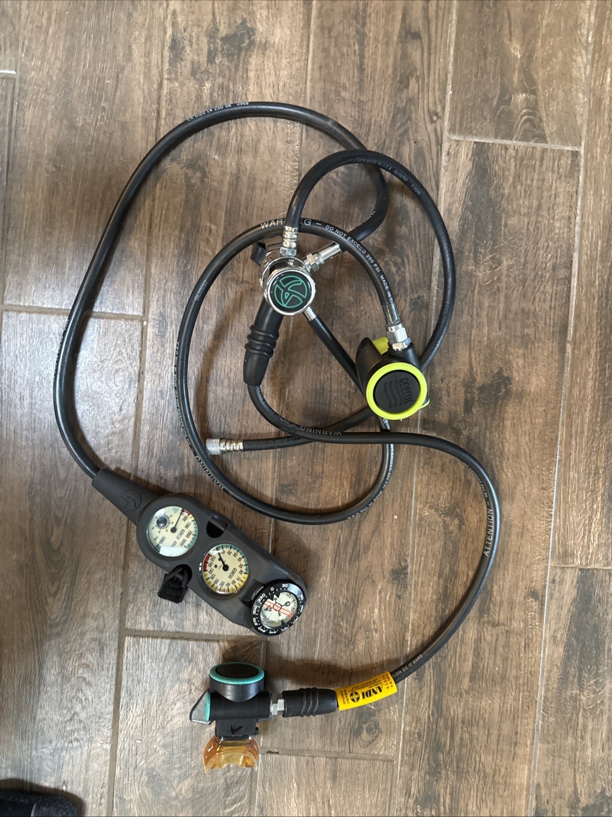 Genesis Regulator (w/2nd Stage Octopus), 2 Gauge Console, Scuba Diving