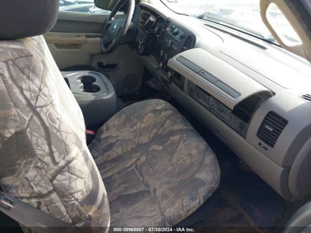 SILVRDO25 2012 Glove Box 64162