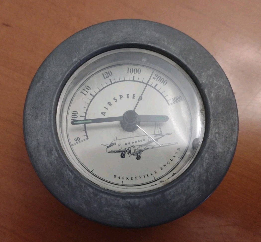 Vintage Airspeed Indicator Baskerville England