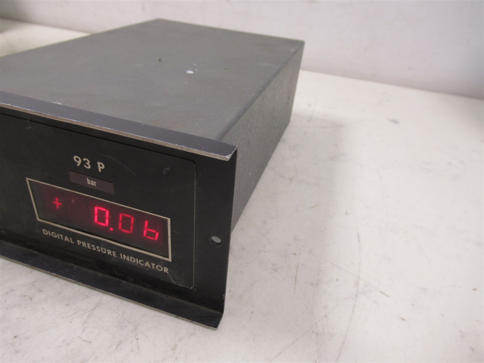 Ametek 93P Digital Pressure Indicator 93PG0010BDE8B 0-100 Bars Panel Meter