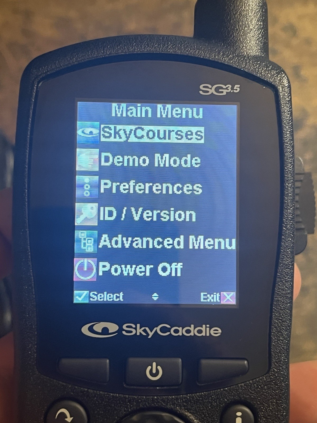 SKYCADDIE SG3.5 Golf GPS Rangefinder & Usb Adapter. Powers On