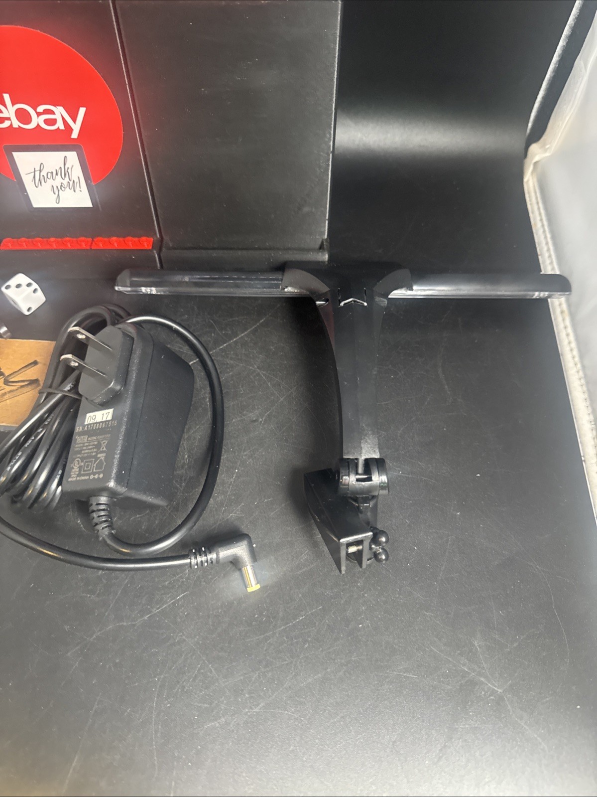 LED 9" X 1.5" Plug In W/ Mount New 📦
