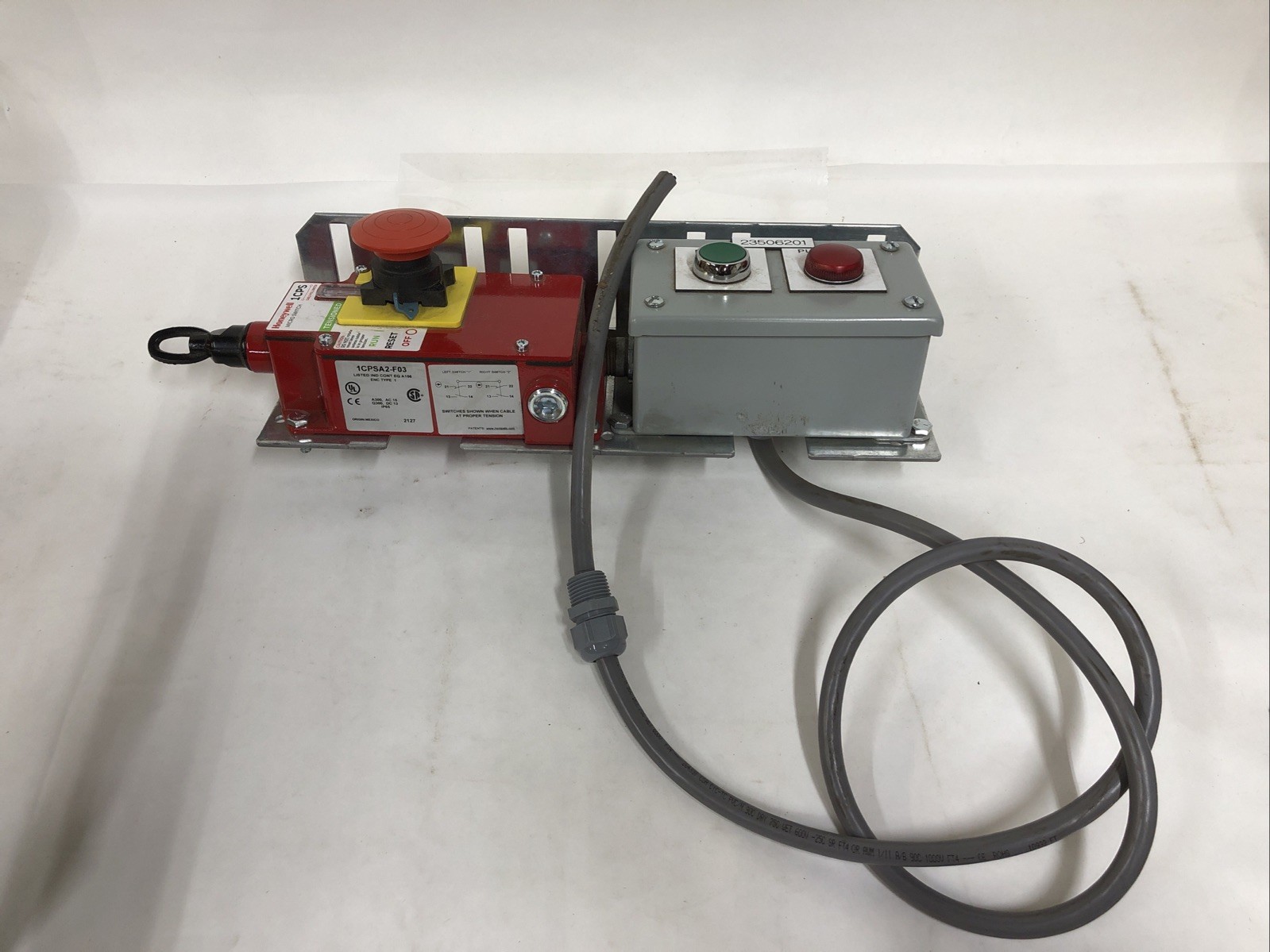Honeywell 1CPSA2-F03 Mirco Switch Cable Pull Switch Tensioned Cable 1CPS