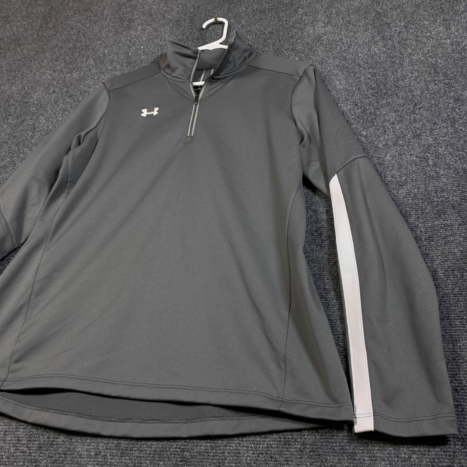 Under Armour Pullover Mens Medium Gray Quarter Zip Long Sleeve All Season Gear