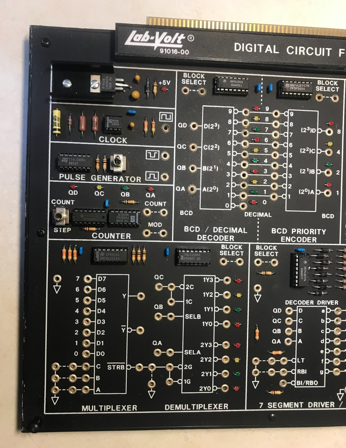 LAB-VOLT Digital Circuit Fundamentals 2 Device Board 91016-20