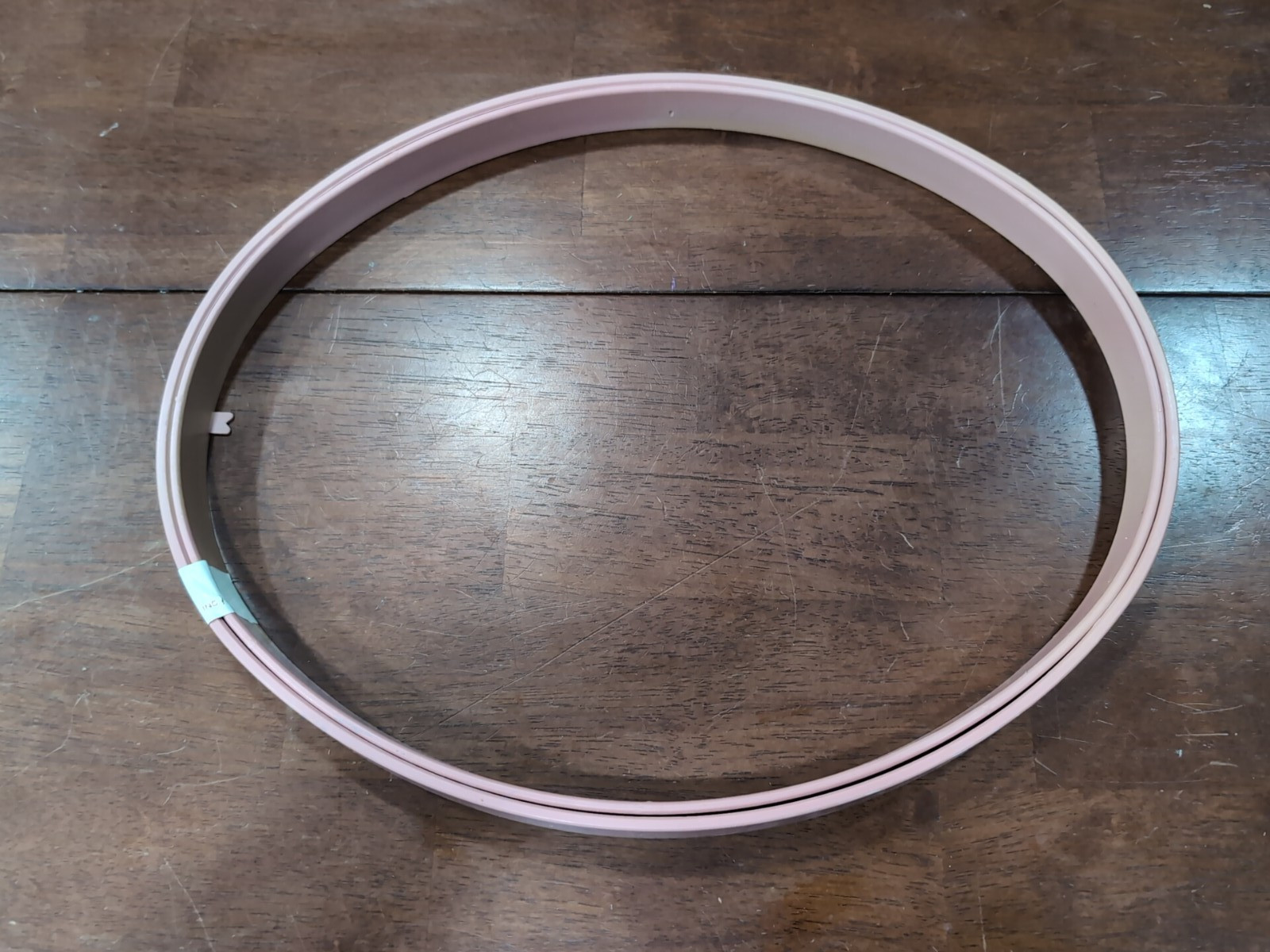 New Berlin 15" x 12" Oval Plastic Needlepoint Embroidery Framing Hoop, Pink