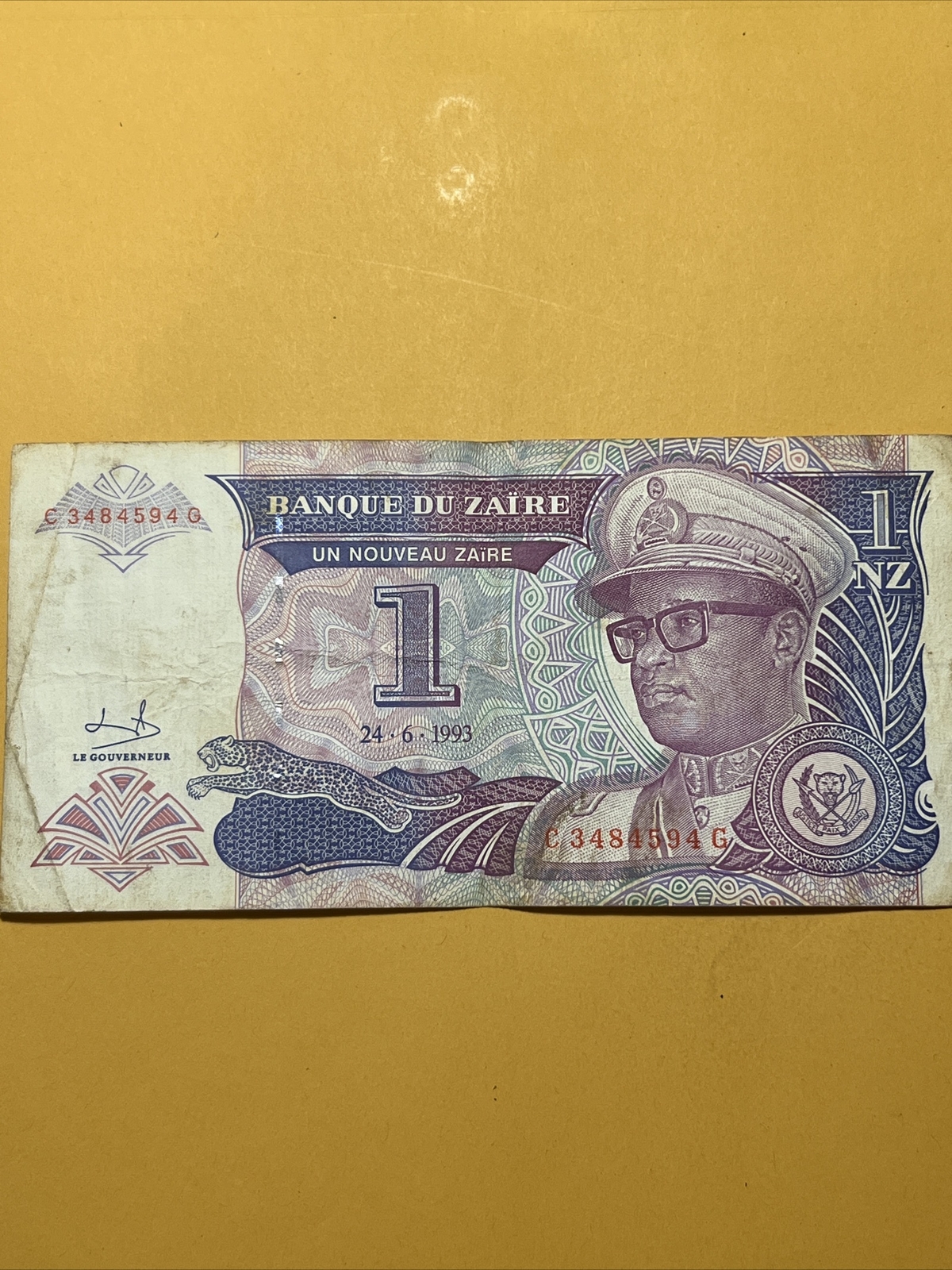 Zaire 1 Zaire Circulated Paper Money - Dated 1993 - Blue Large banknote - Scarce