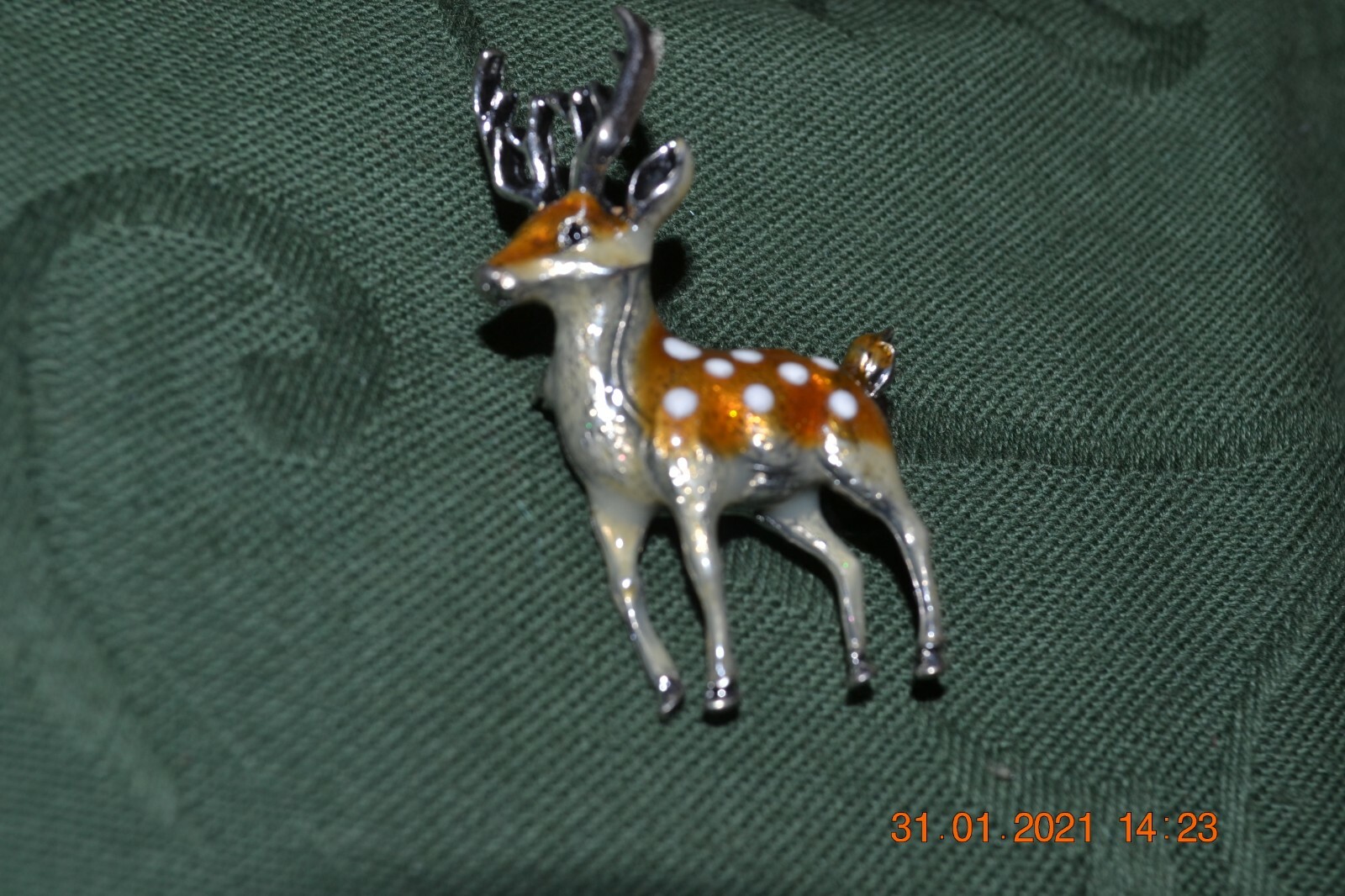 Sweet Christmas Deer Brooch - Enamel with silver tone finish