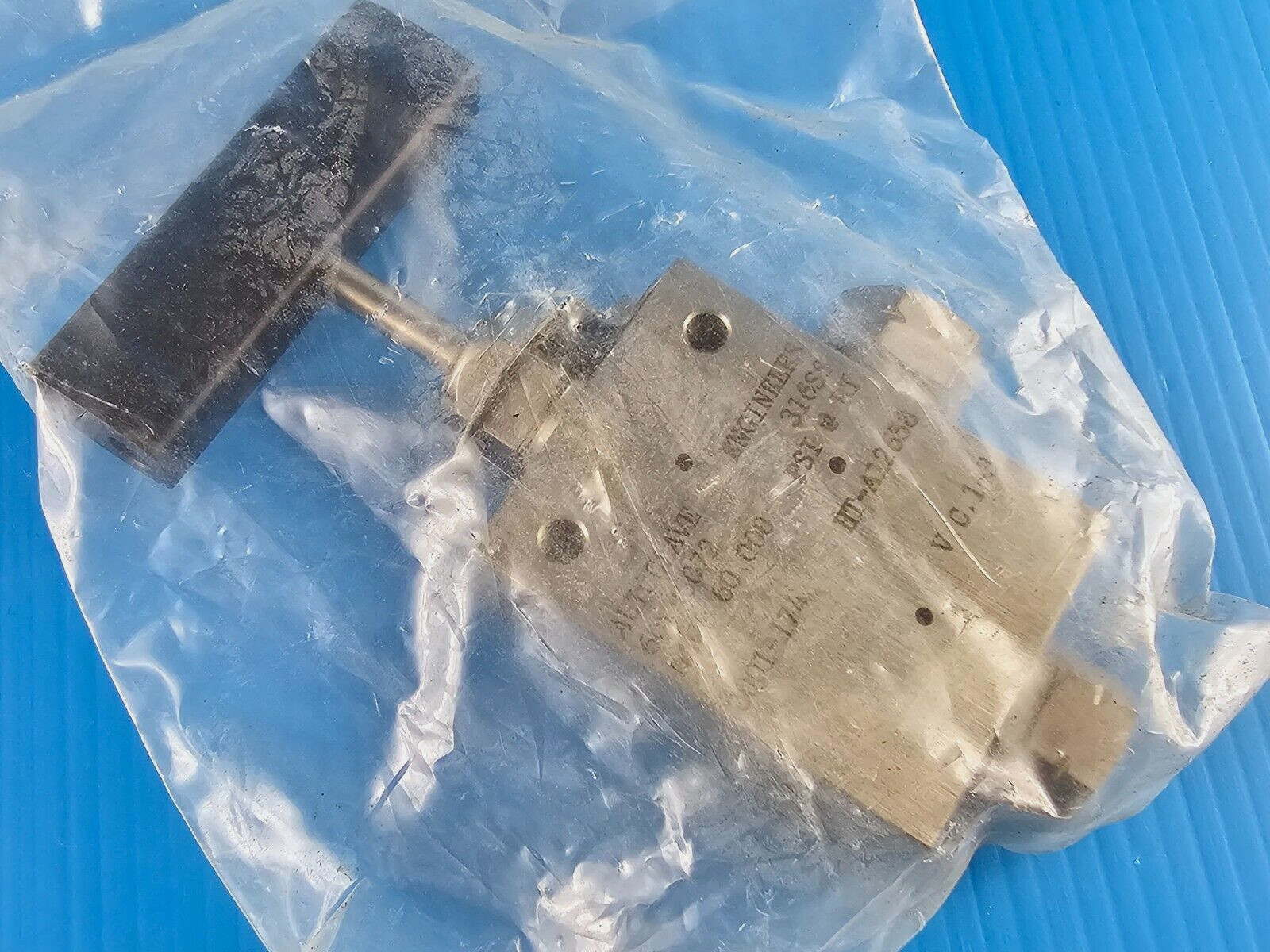 SEALED Parker Autoclave 60VM6072 High Pressure SS Needle Valve, 3/8" Tube