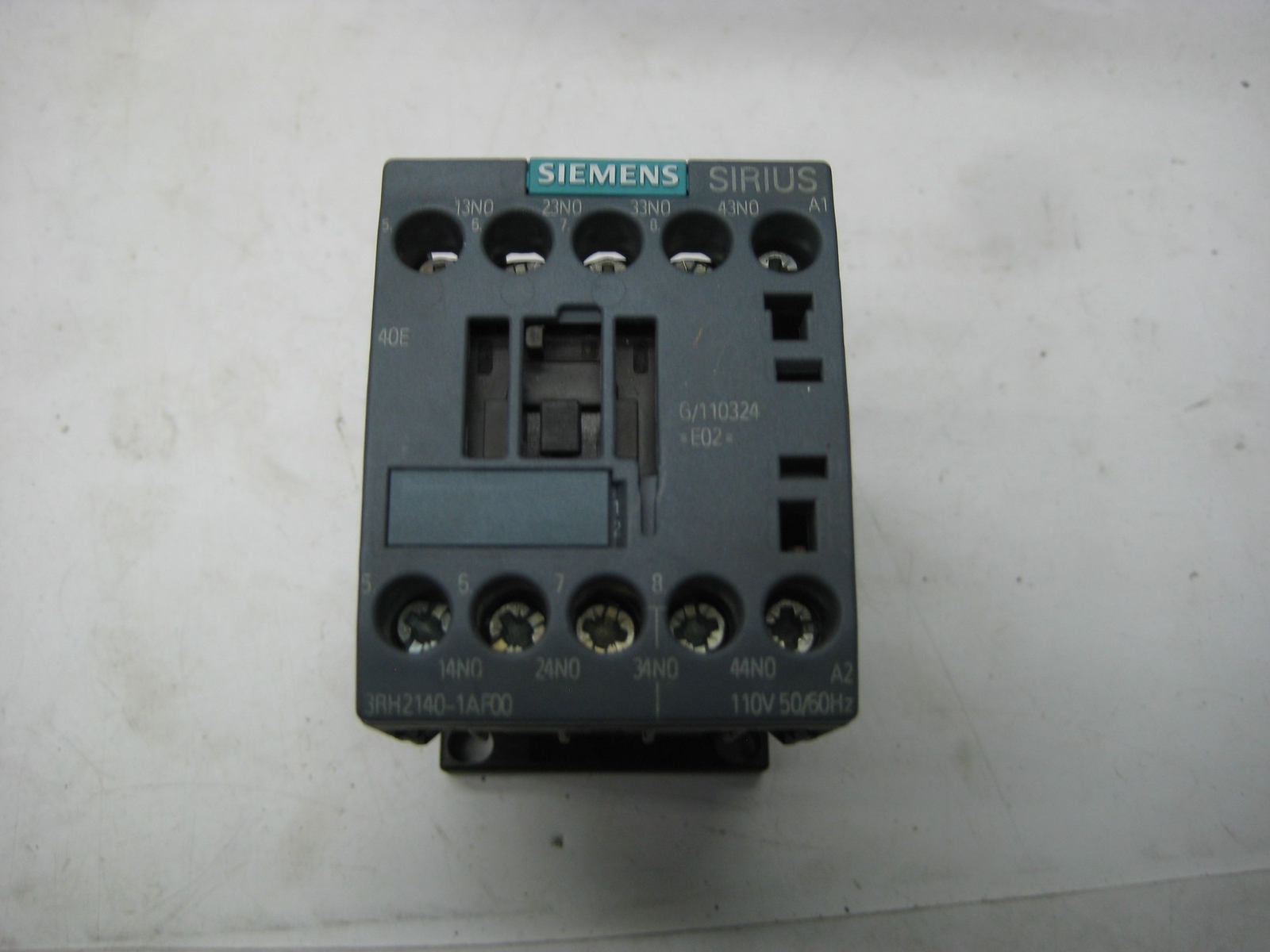 SIEMENS 3RH2140-1AF00 RELAY NSNP