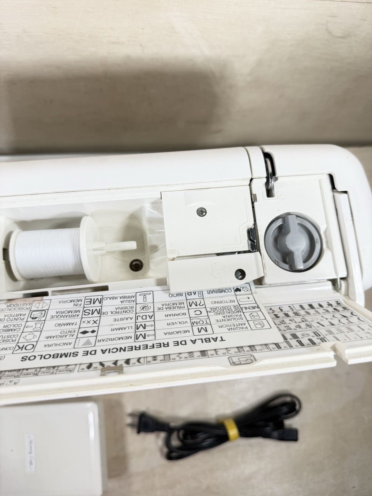 Janome Memory Craft 9000 Sewing Embroidery Machine Combo Computerized w/ Pedal