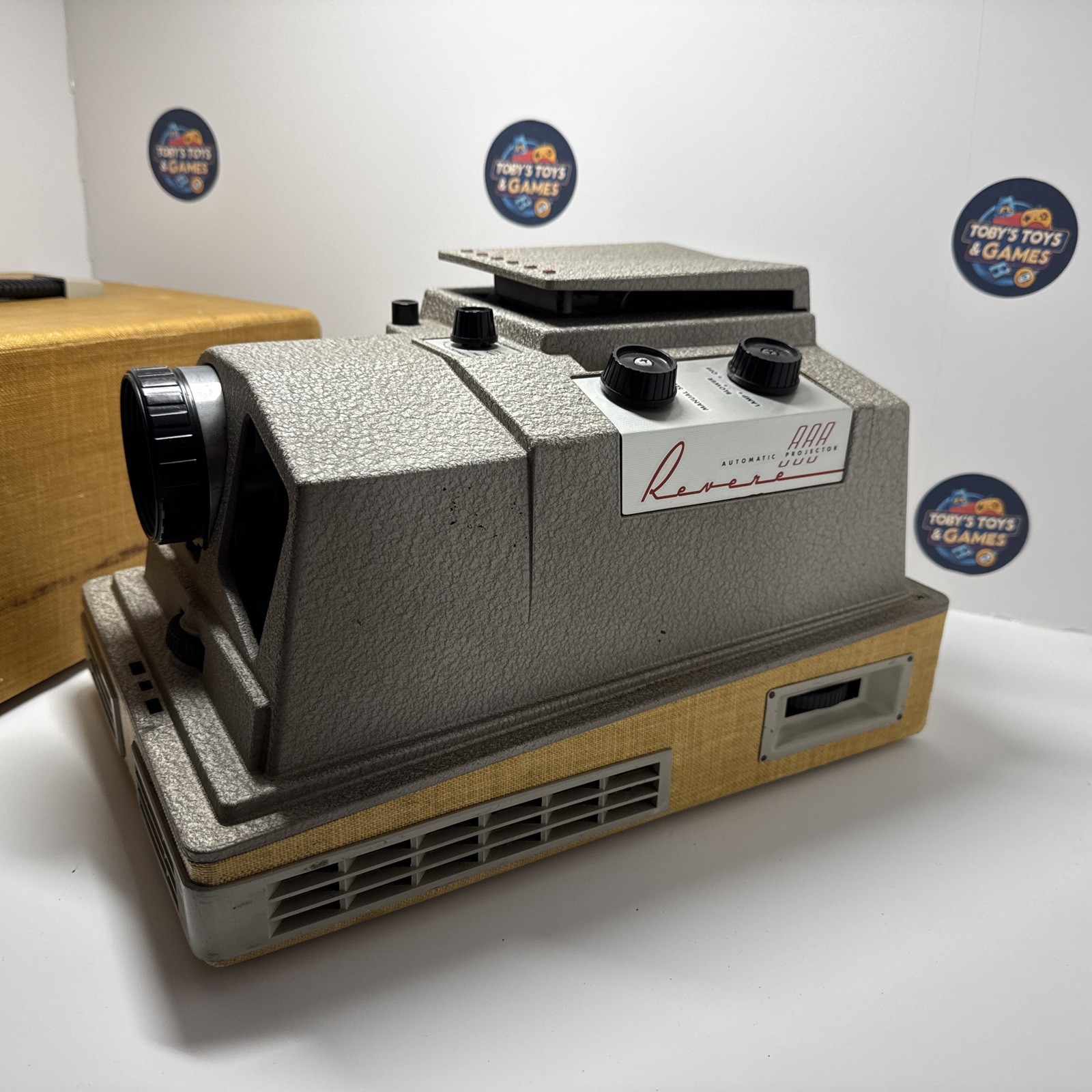 Revere Beige Vintage Pattern Automatic 888 Home Projector