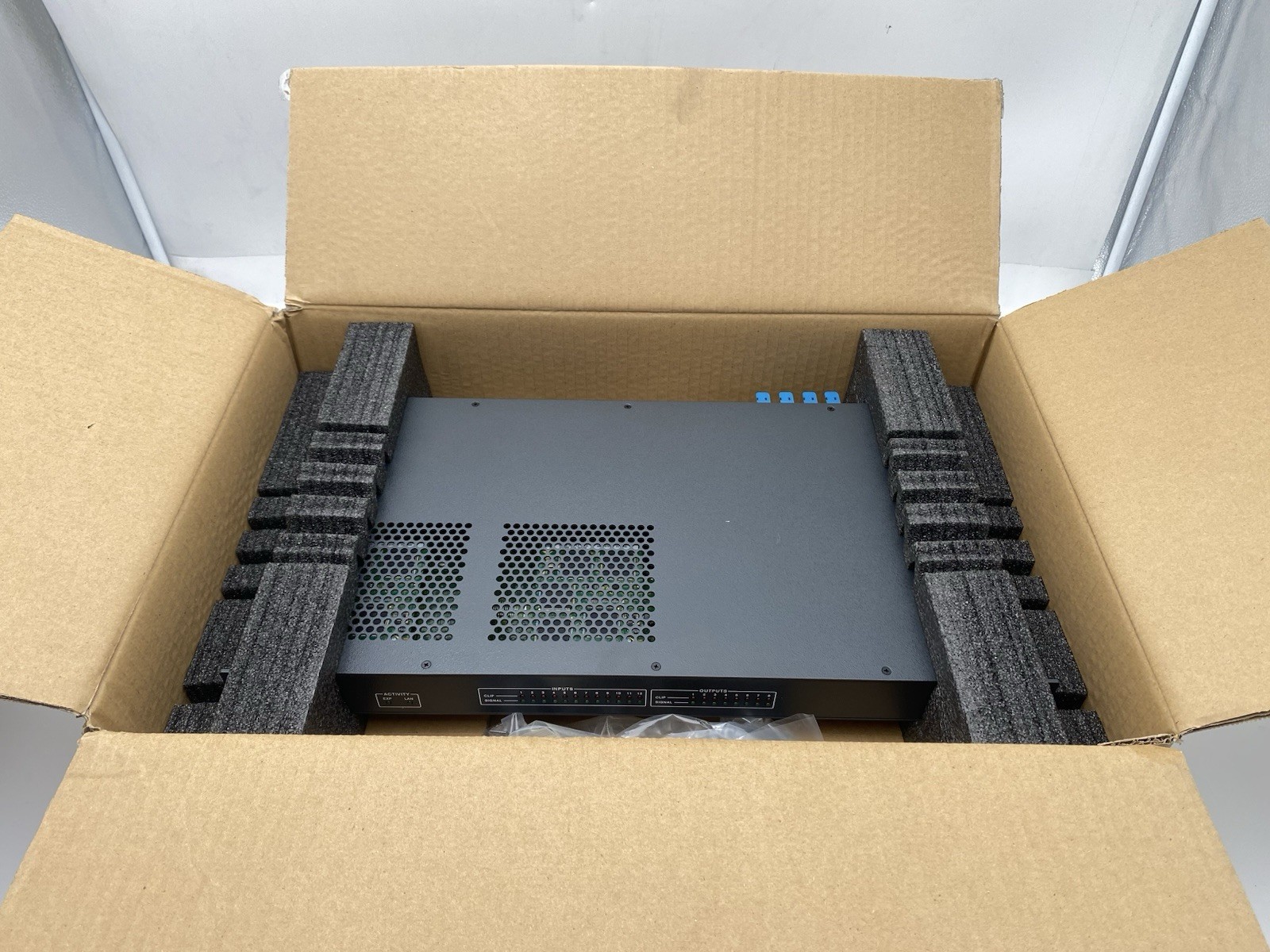 Extron DMP 128 C AT 12×8 Audio Matrix