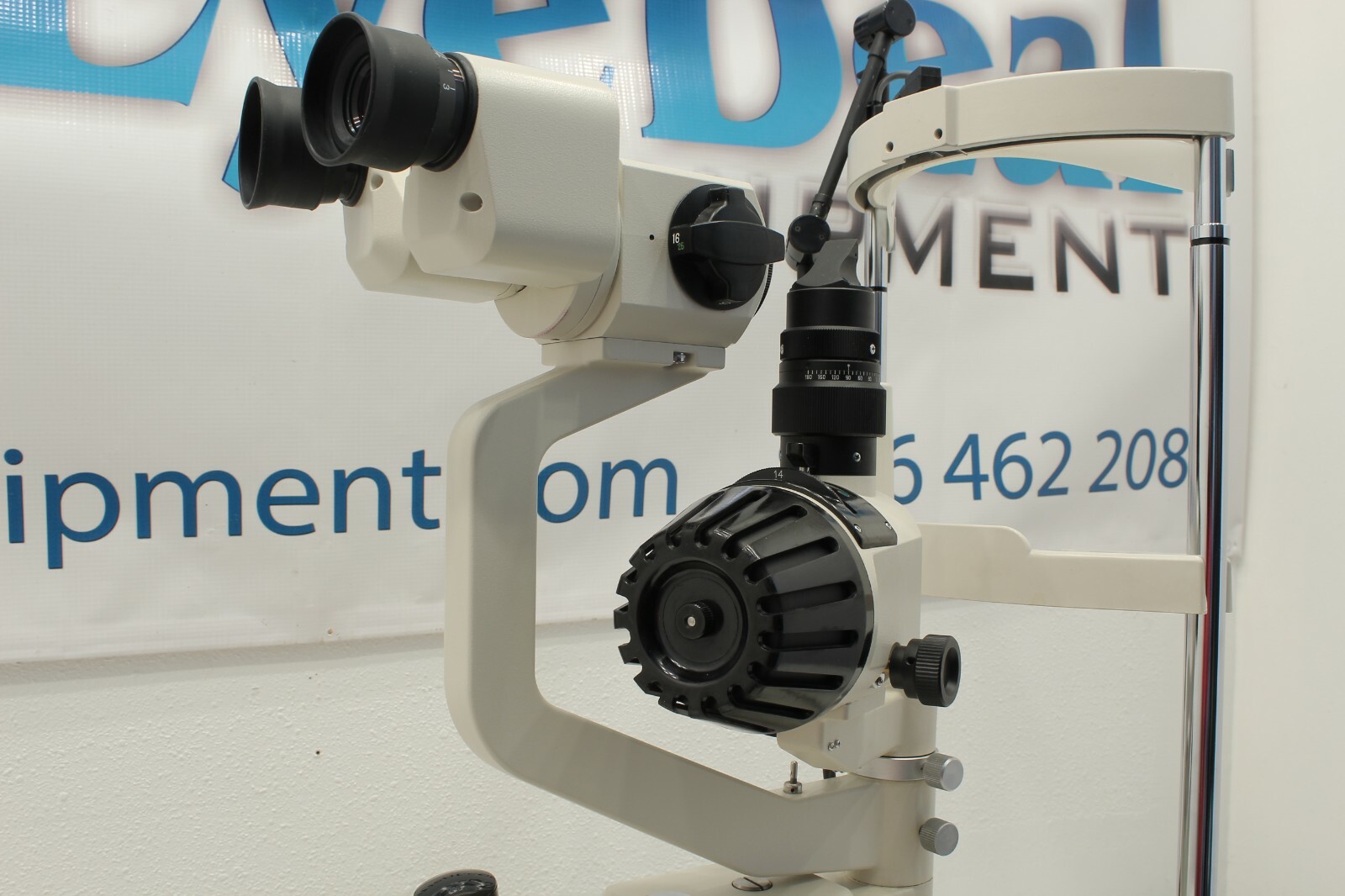 Topcon SL 2E slit lamp