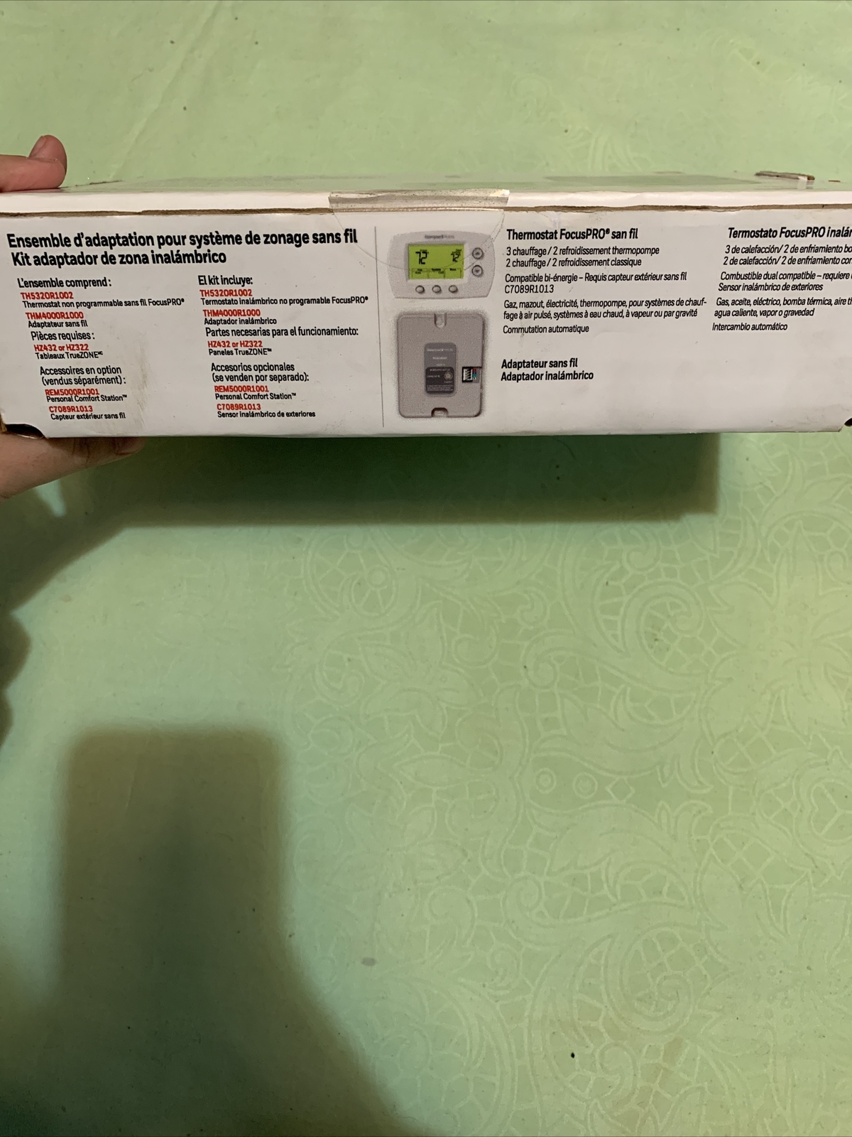 Honeywell YTH5320R1025 Wireless Non-Programmable FocusPRO Kit with Wireless Adap