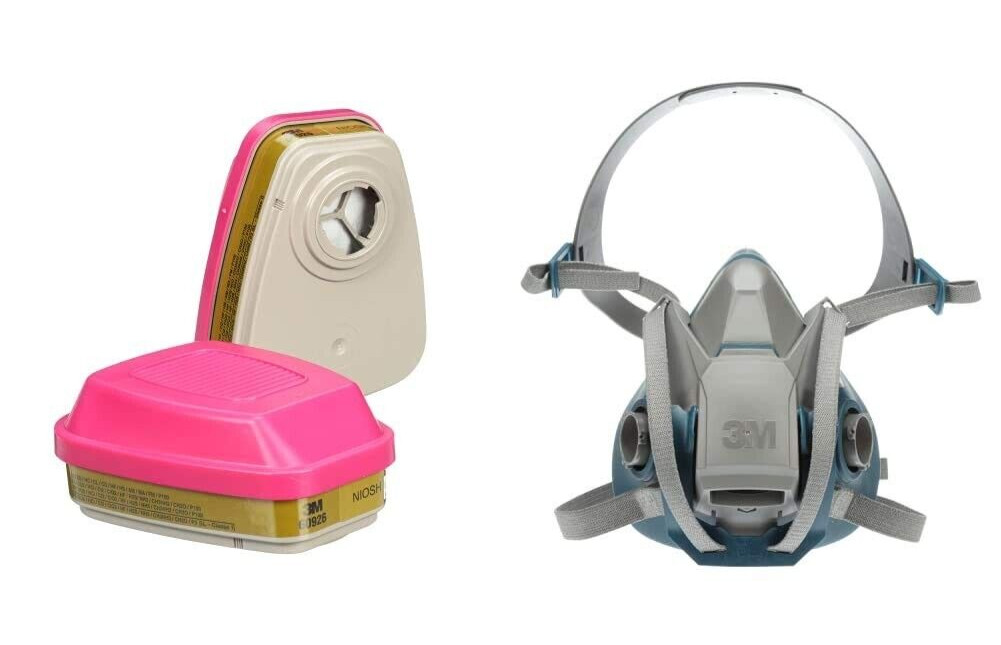 3M QUICK LATCH HALF FACE RESPIRATOR MASK & 2- P100 MULTI GAS VAPOR CARTRIDGE MED