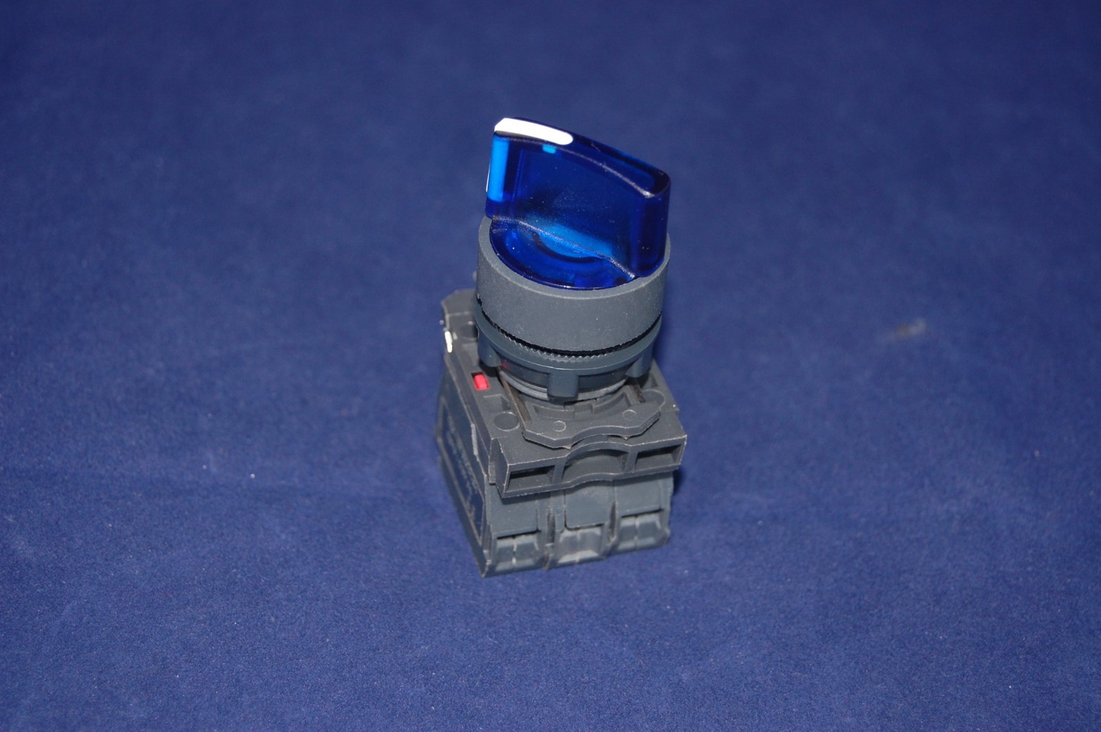 22mm ILLUMINATED Selector switch 3 Position Fits BLUE XB5AK136M5 220V Maintained