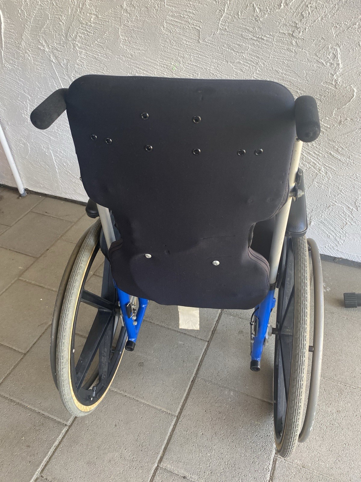 Quickie 2 wheelchair manual folding wheelchair 16”x19”x22”