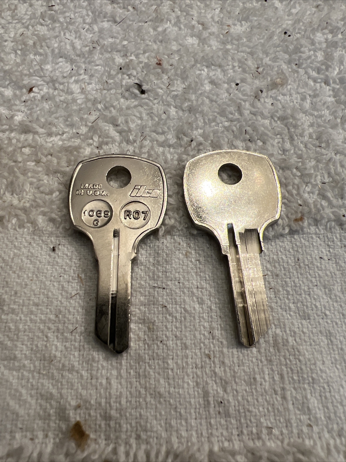 Lot of 2 New Key Blank Ilco 1069G for Desk Furniture Uncut Locksmith National