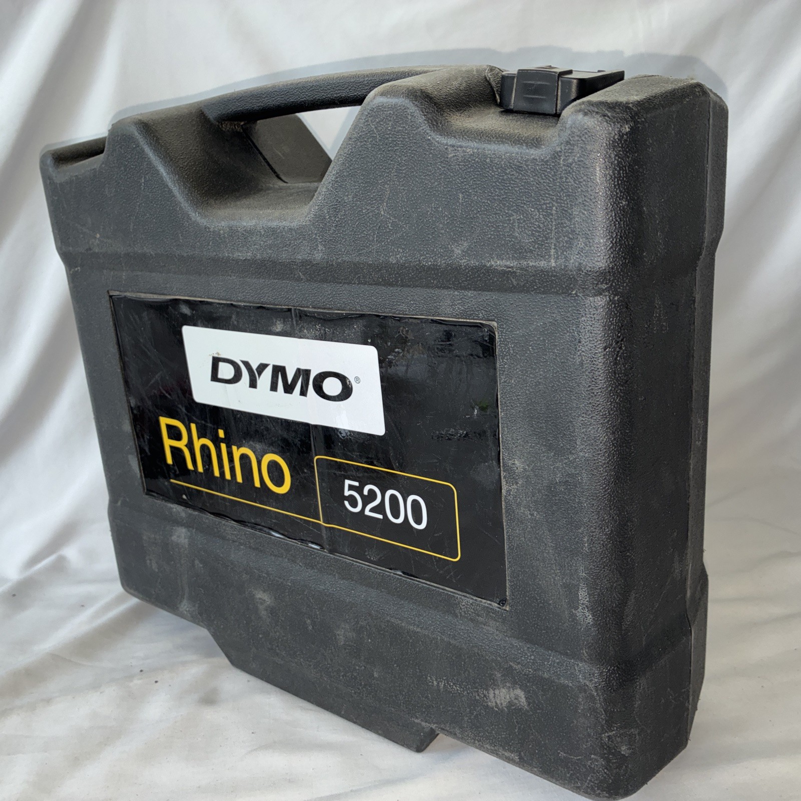 DYMO RHINO 5200 LABLE MAKER W/ACCESSORIES