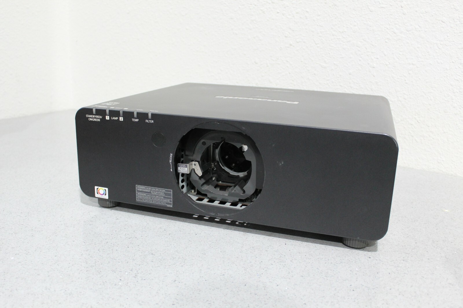 Panasonic PT-D6000ULK PT-D6000 6500 Lumens HD XGA Projector Fully Tested
