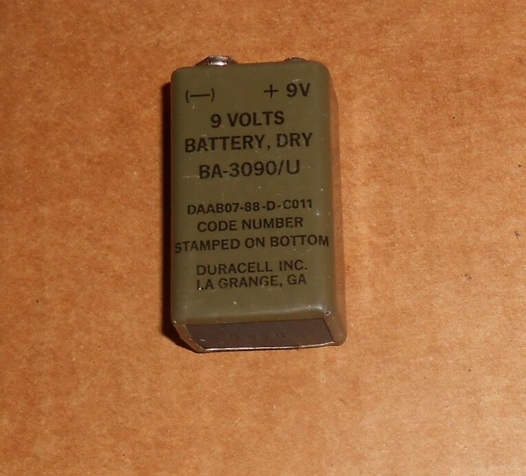 9 Volt Duracell Battery US Military 1990s BA-3090/U