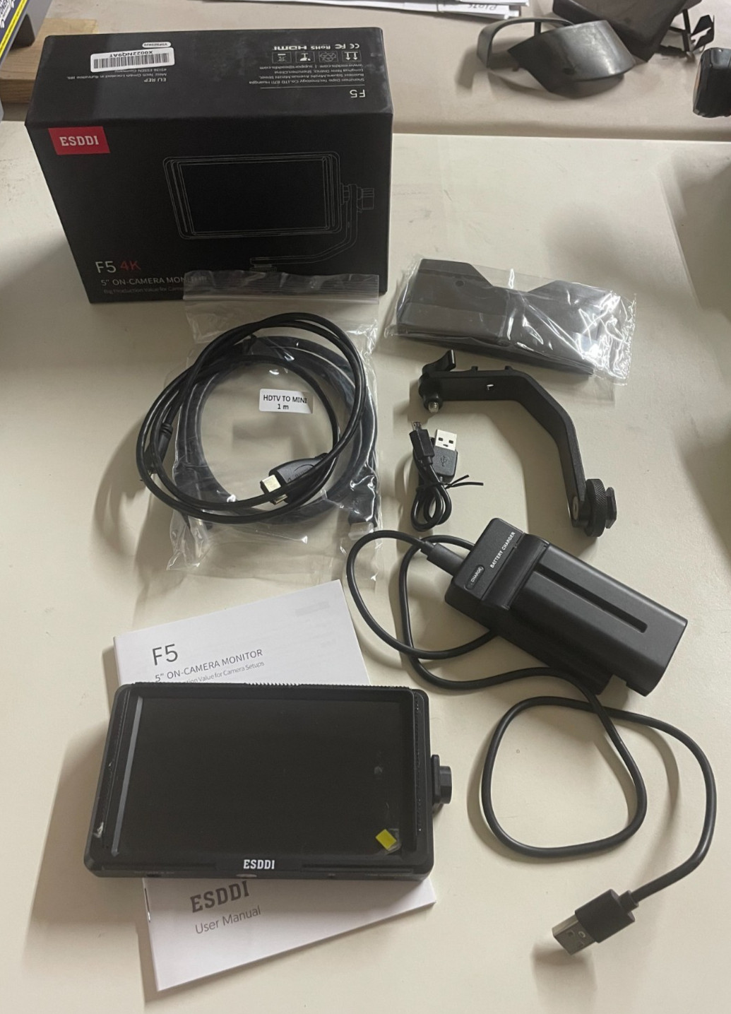 ESDDI F5 4K On - Camera Monitor 5 Inch Screen