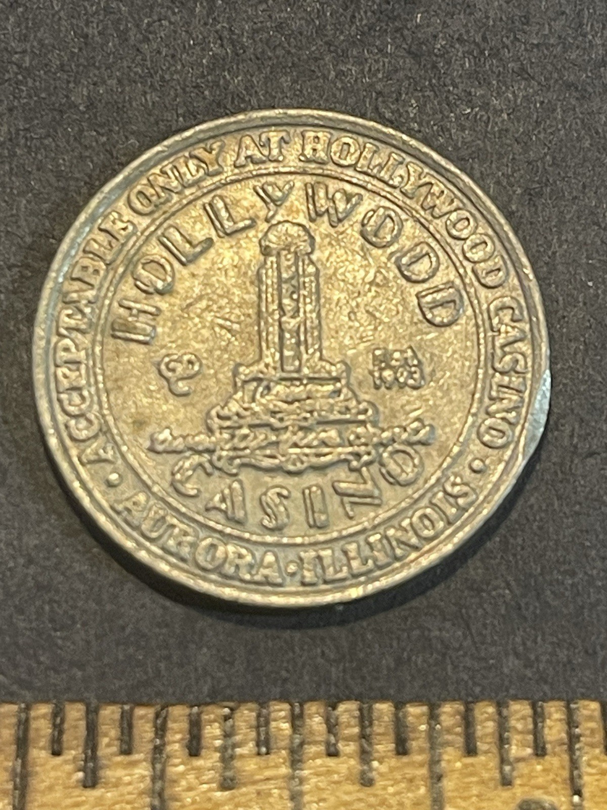 Hollywood Casino .25 Cent Slot Machine Token Aurora ILLINOIS Vintage X2924