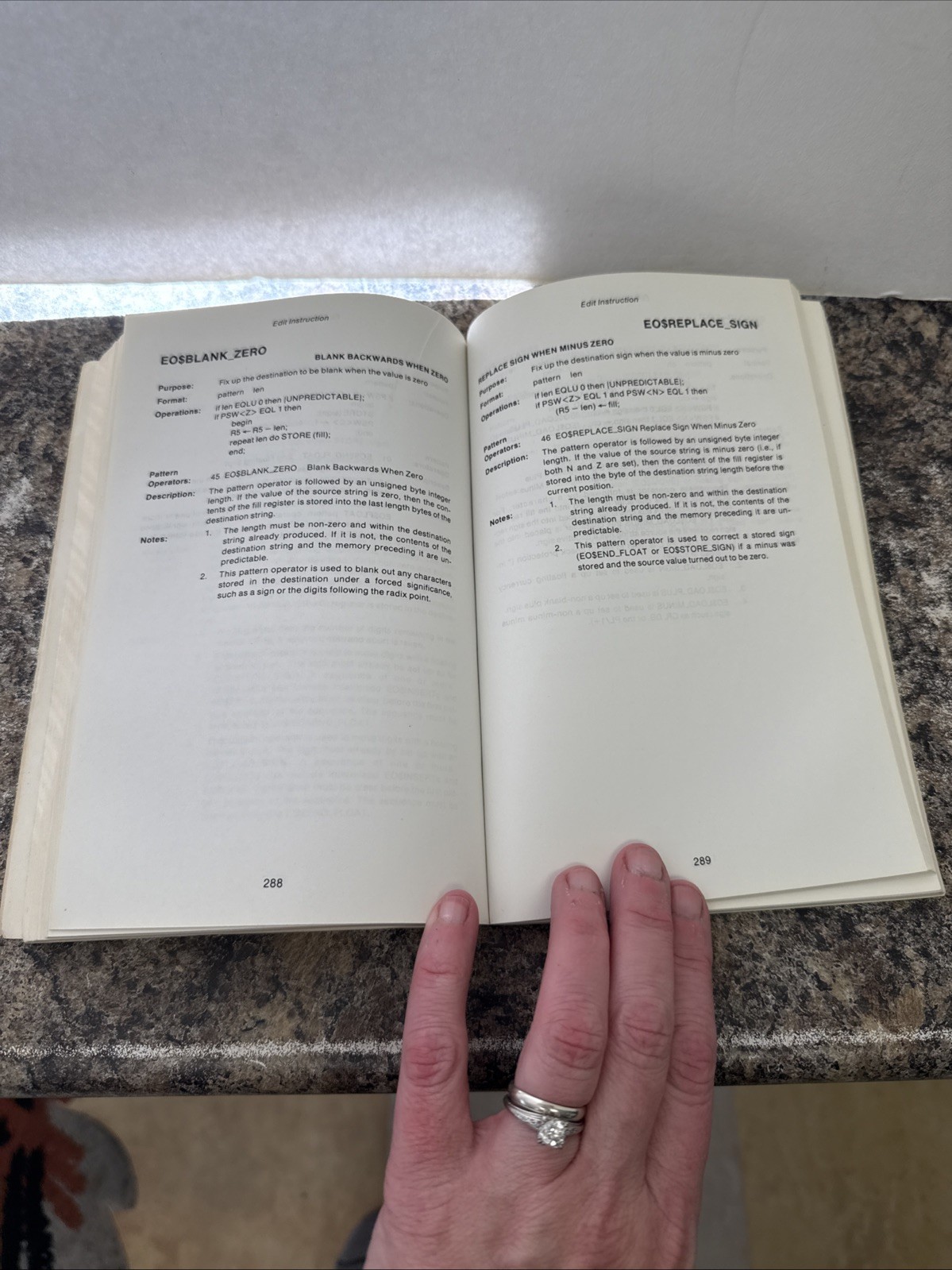 Vintage Digital VAX11 Architecture Handbook 1979 Programming Manual