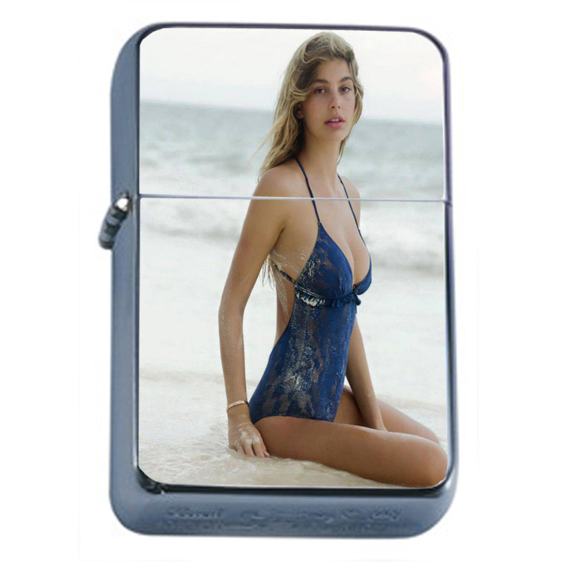 Moroccan Pin Up Girls D9 Flip Top Oil Lighter Wind Resistant