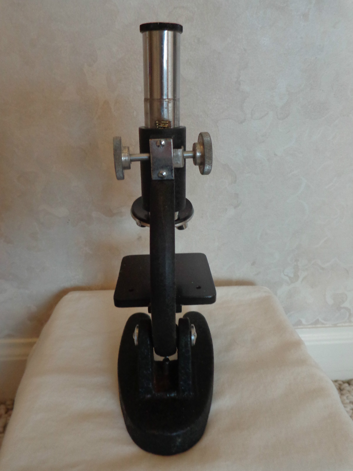 Vision Master Microscope Vintage 100X, 200X 300X needs repair (#2473).