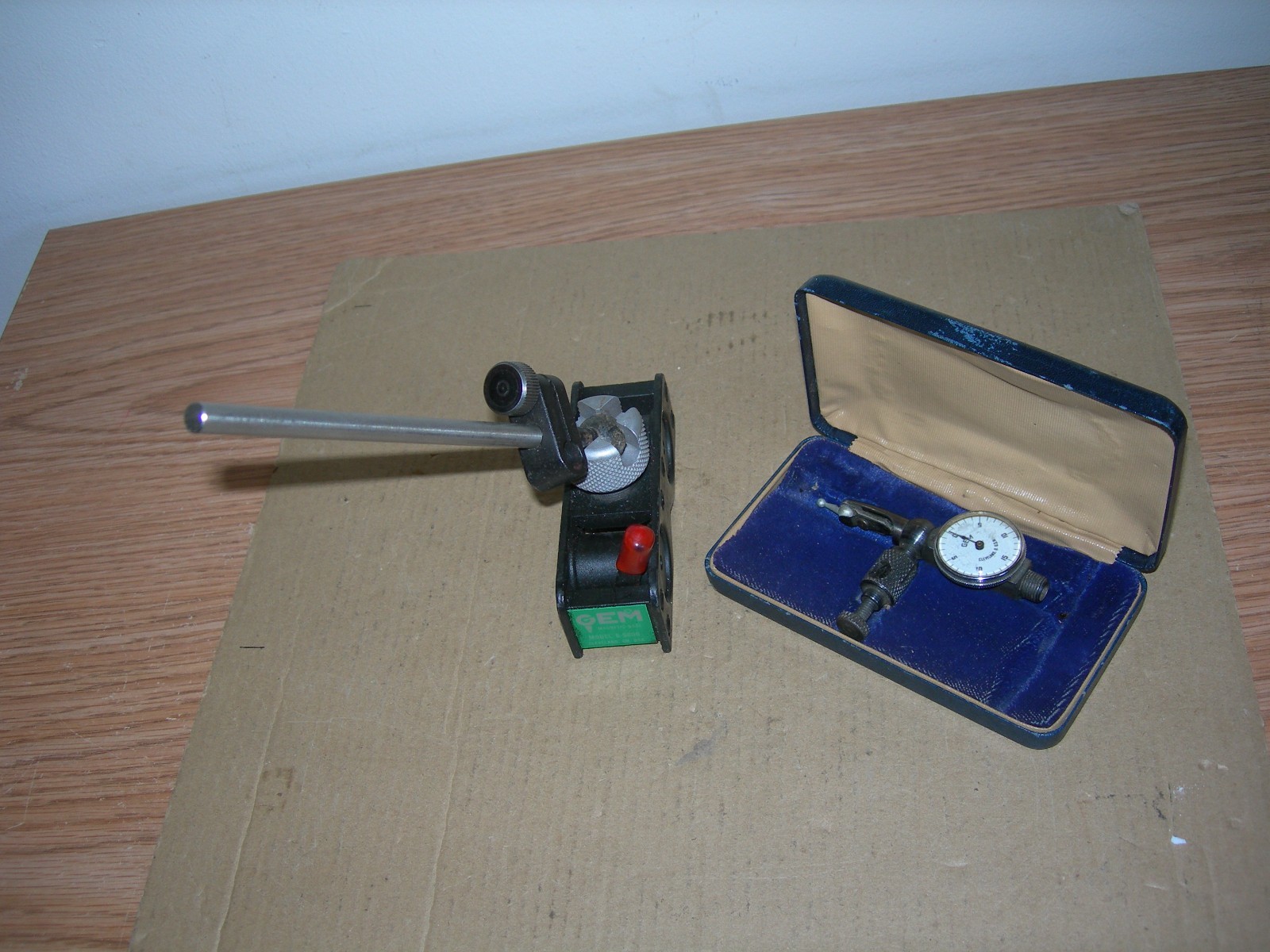 Gem Indicator with Magnet Indicator Holder + Indicator Case.
