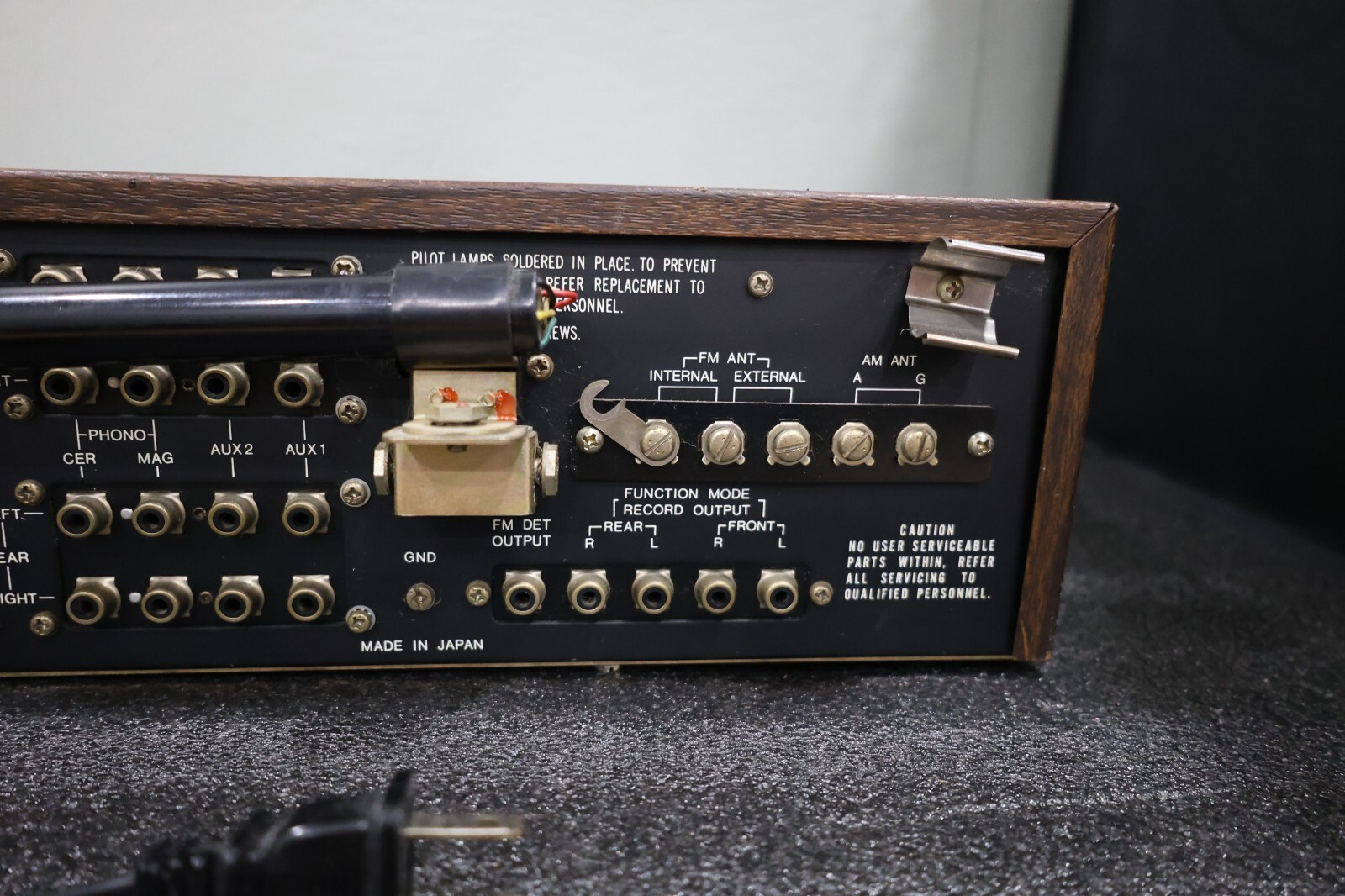 Lafayette Stereo Receiver Model LR-440 LIGHTS UP- Working